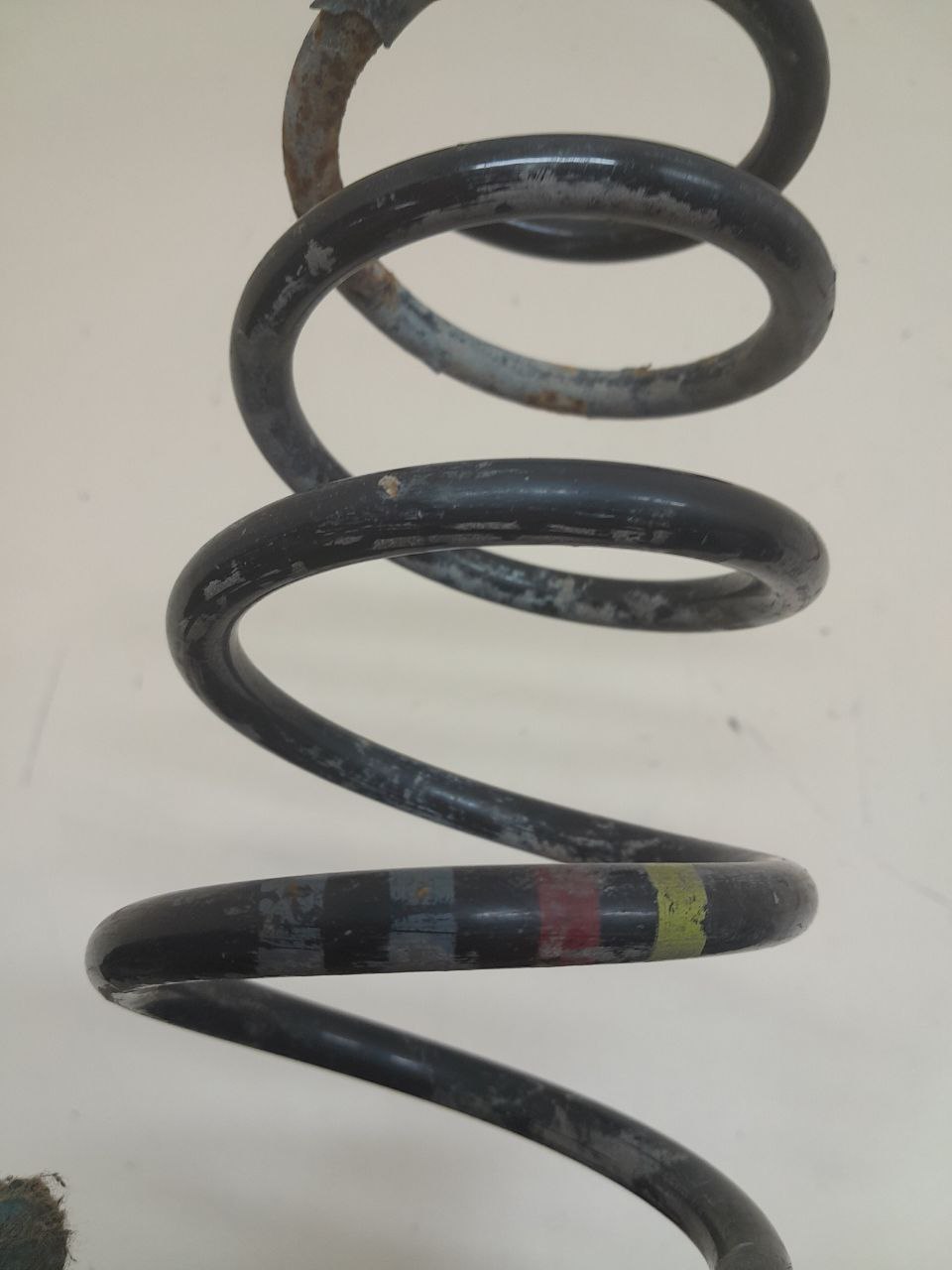 Пружина задняя Ford Focus 2 (DB) 2008-2011 Пружина задняя Ford Focus 2 (DB) 2008-2011