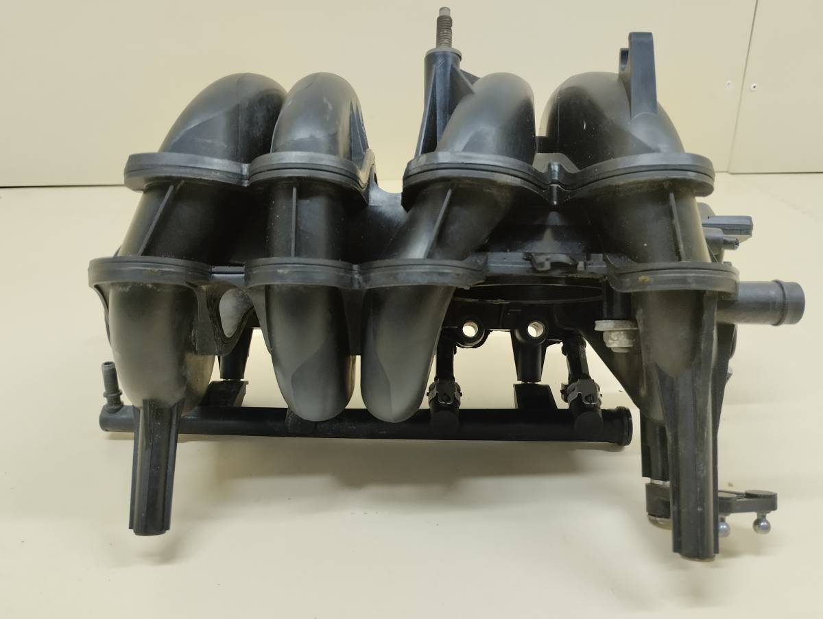 Коллектор впускной Renault Logan (1) 2005-2014 Коллектор впускной Renault Logan (1) 2005-2014