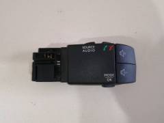 Переключатель подрулевой управления магнитолой Renault Logan (2) 2014>