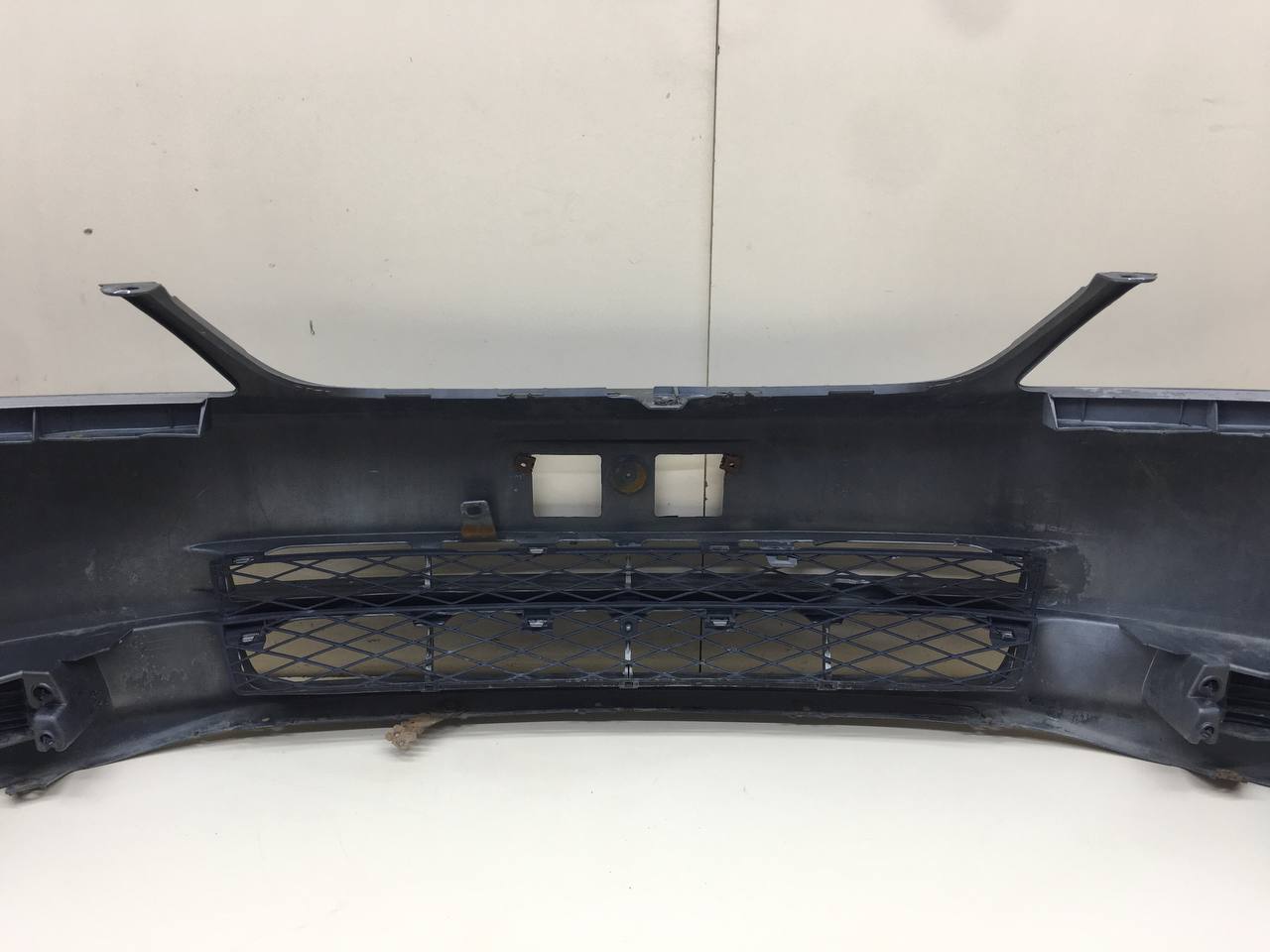 Бампер передний Toyota Corolla E120 2001-2007