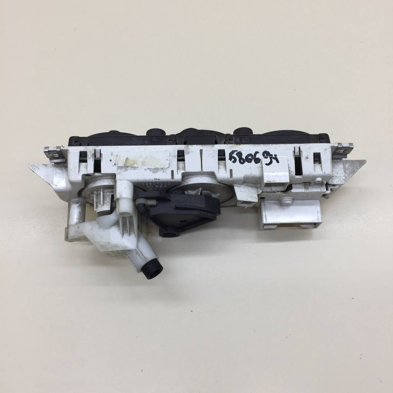 Блок управления отопителем Ford Focus 2 (DB) 2008-2011