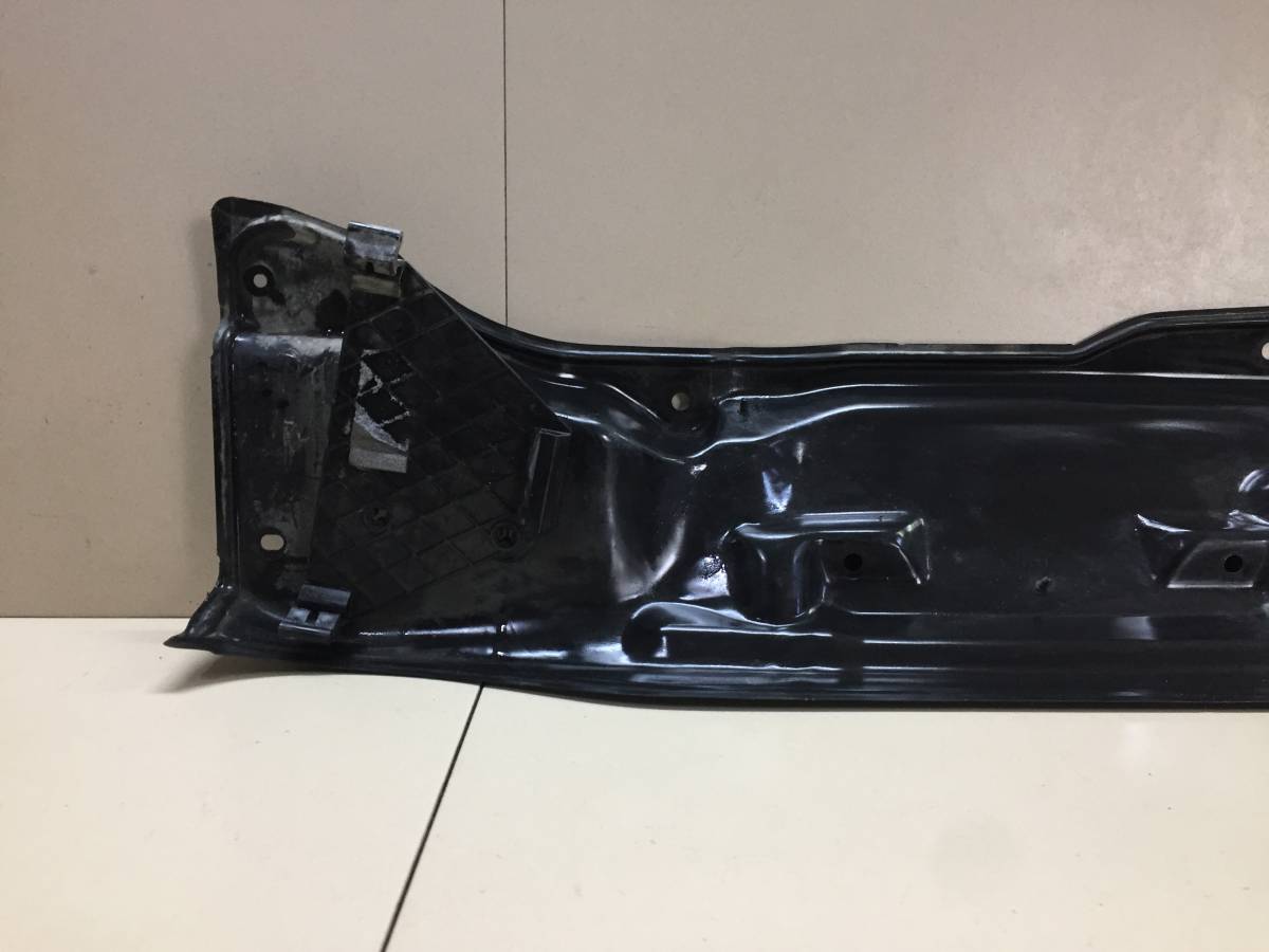 Водосток Volkswagen Polo (Sed RUS) 2011>
