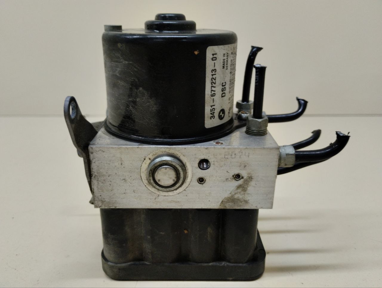 Блок ABS (насос) BMW 3-series E90/E91 2005-2011