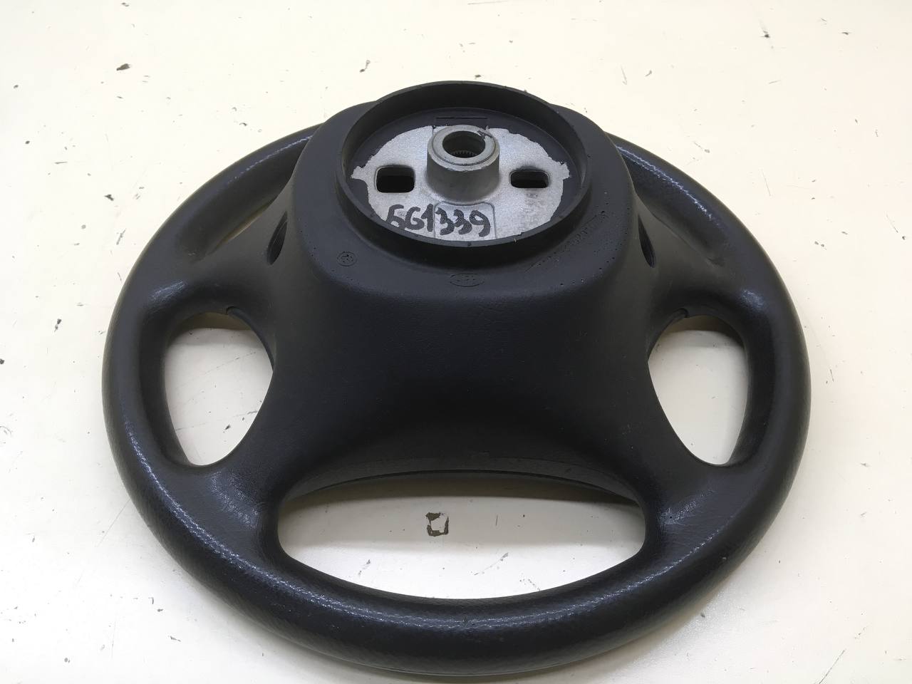 Рулевое колесо без AIR BAG Chevrolet Niva 2002-2009