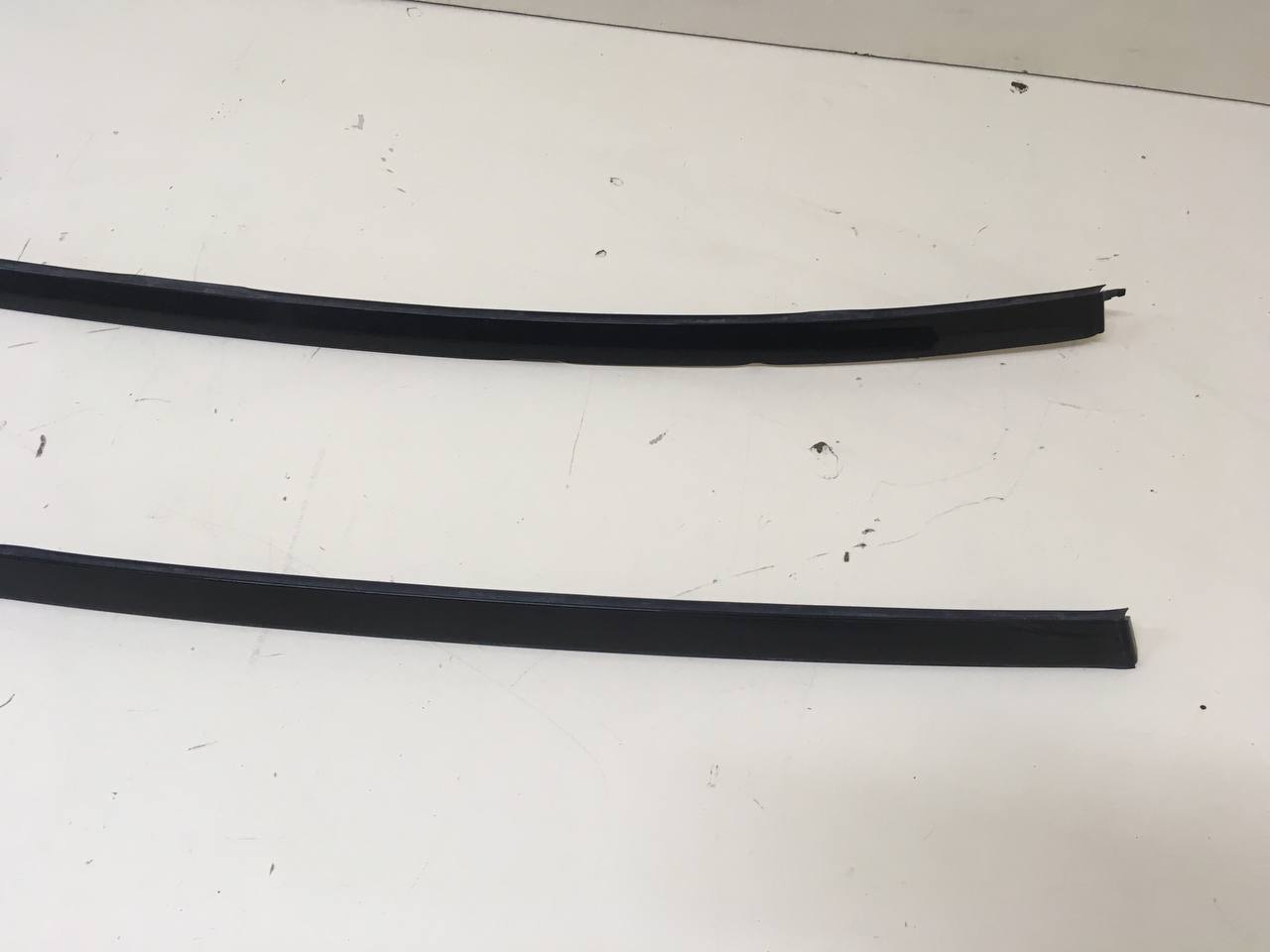 Молдинг Jaguar XE (760) 2014-2021 Молдинг Jaguar XE (760) 2014-2021