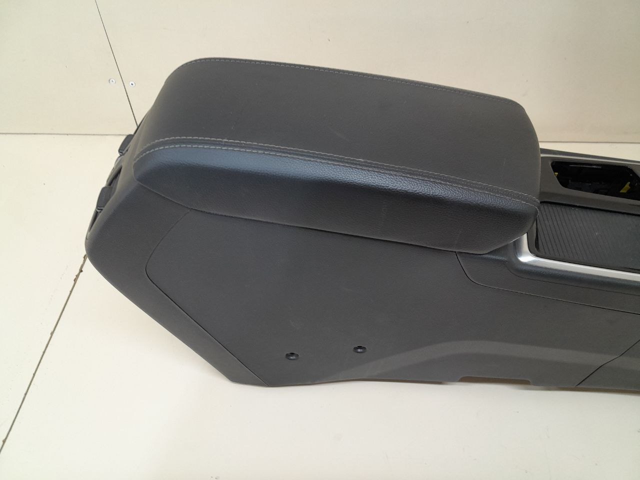 Консоль центральная Hyundai Sonata 7 (LF) 2017-2019