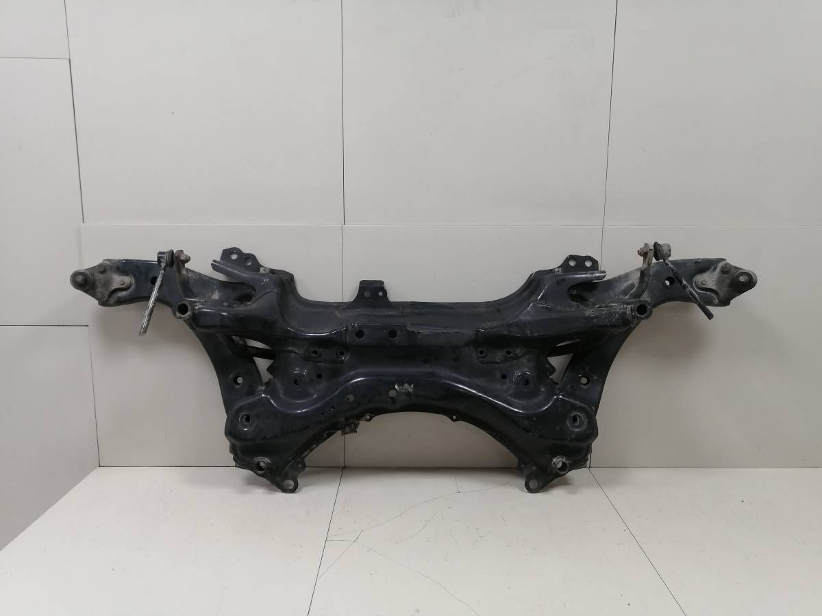 Балка подмоторная Toyota Corolla E180 2013> Балка подмоторная Toyota Corolla E180 2013>
