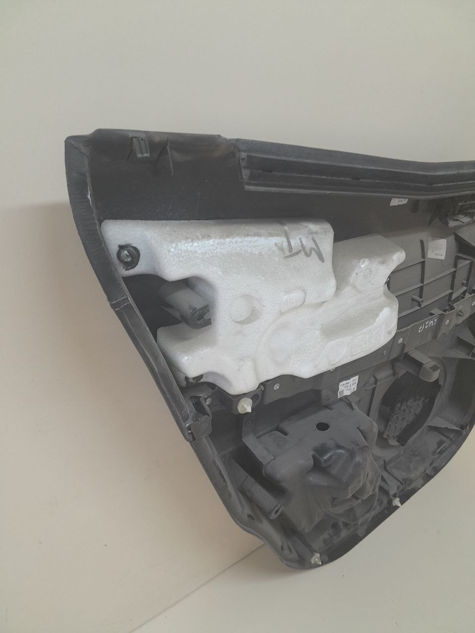 Обшивка двери задней правой Mazda CX-7 (ER) 2006-2012