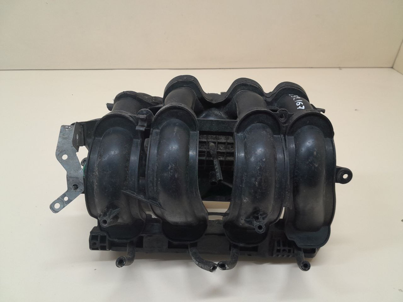 Коллектор впускной Ford Focus 3 2011> Коллектор впускной Ford Focus 3 2011>