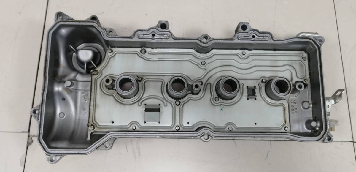 Крышка головки блока (клапанная) Nissan Note (E11) 2006-2013 Крышка головки блока (клапанная) Nissan Note (E11) 2006-2013