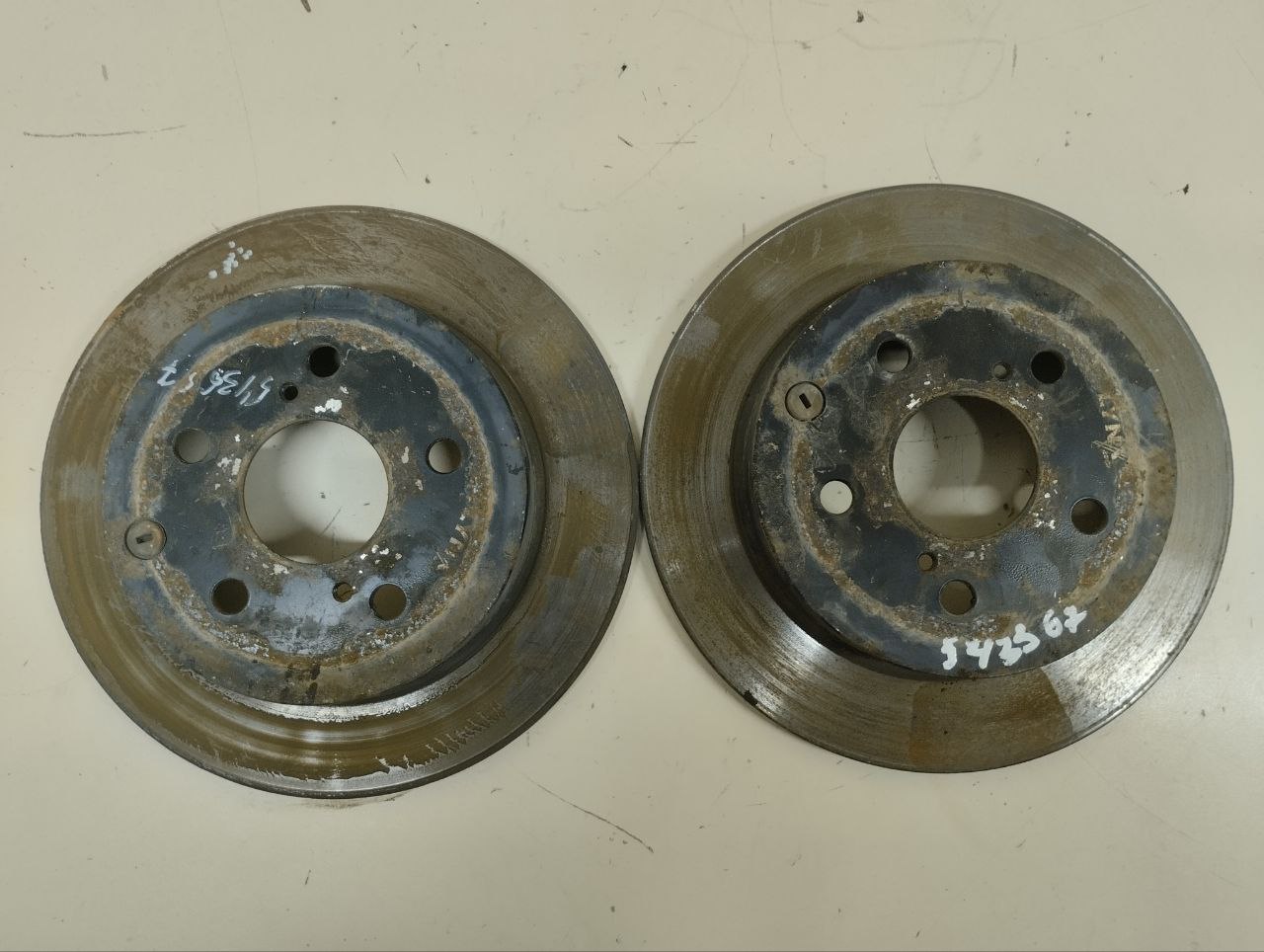 Диск тормозной задний Toyota Rav 4 (A30) 2006-2013 Диск тормозной задний Toyota Rav 4 (A30) 2006-2013