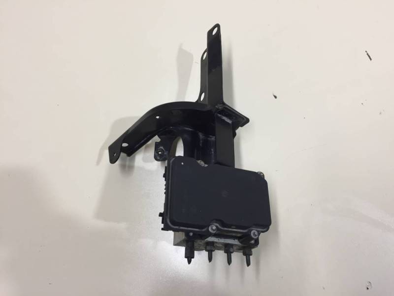 Блок ABS (насос) Nissan Almera Classic (B10) 2006-2013