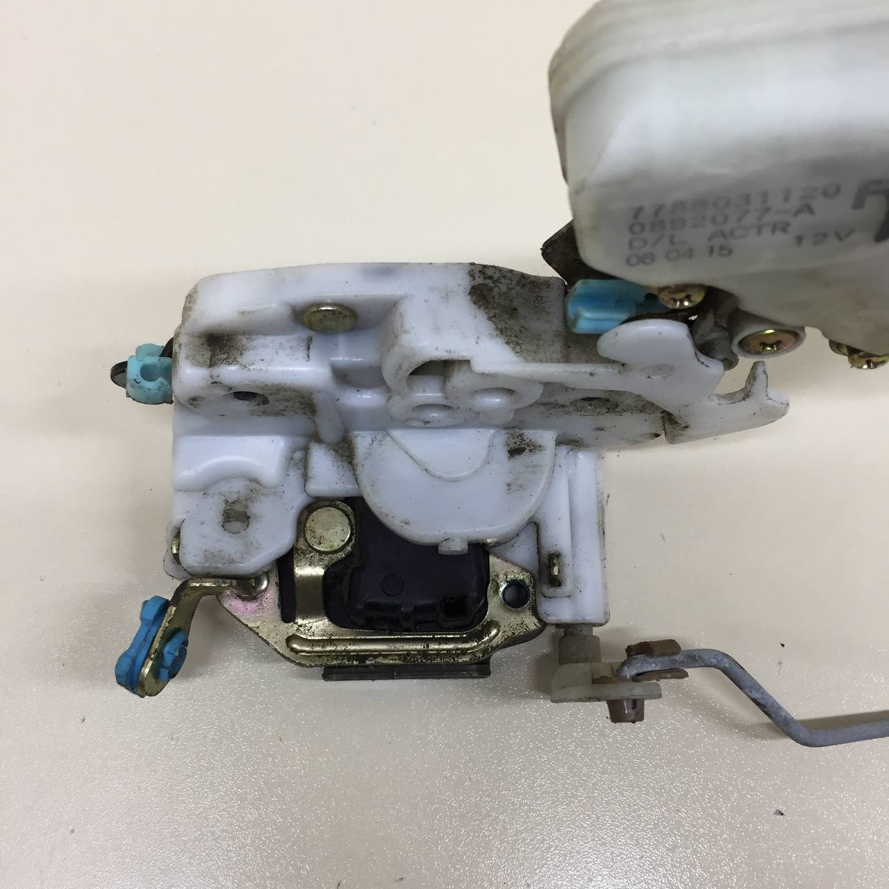 Замок двери передней правой Nissan Almera Classic (B10) 2006-2013