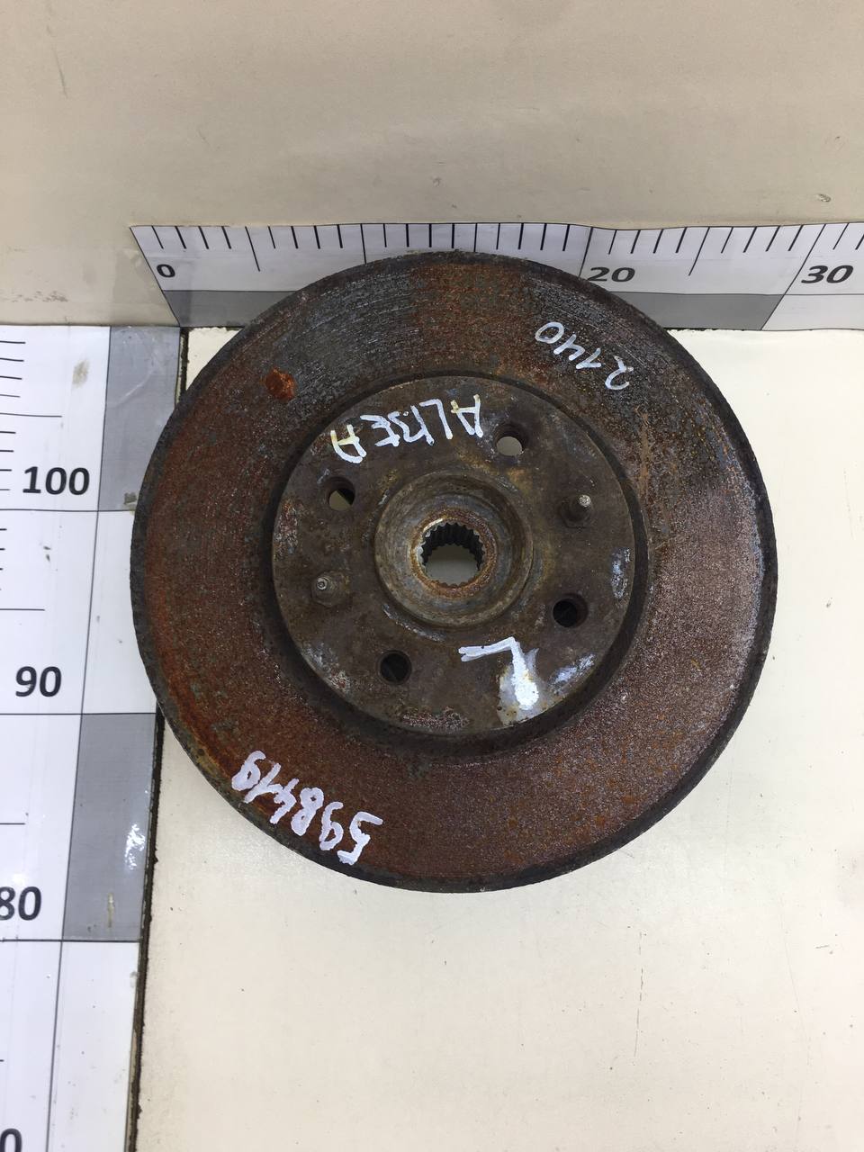 Кулак поворотный передний левый Fiat Albea 2002-2012