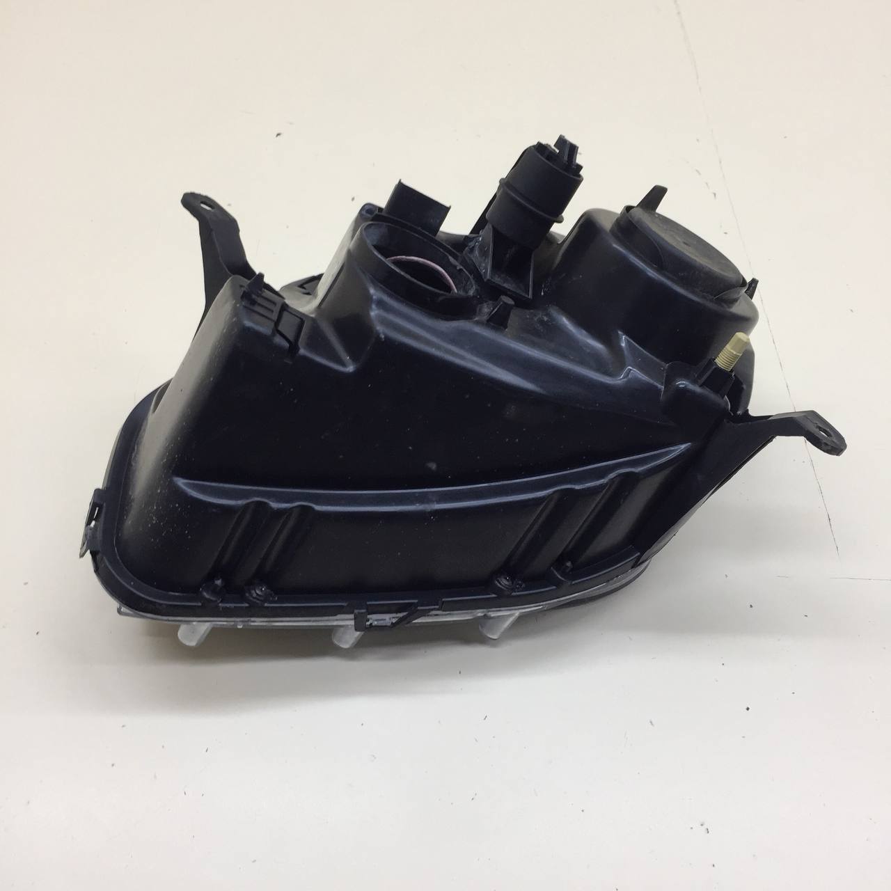 Фара правая Renault Duster (HSA, HSM) 2012> Фара правая Renault Duster (HSA, HSM) 2012>