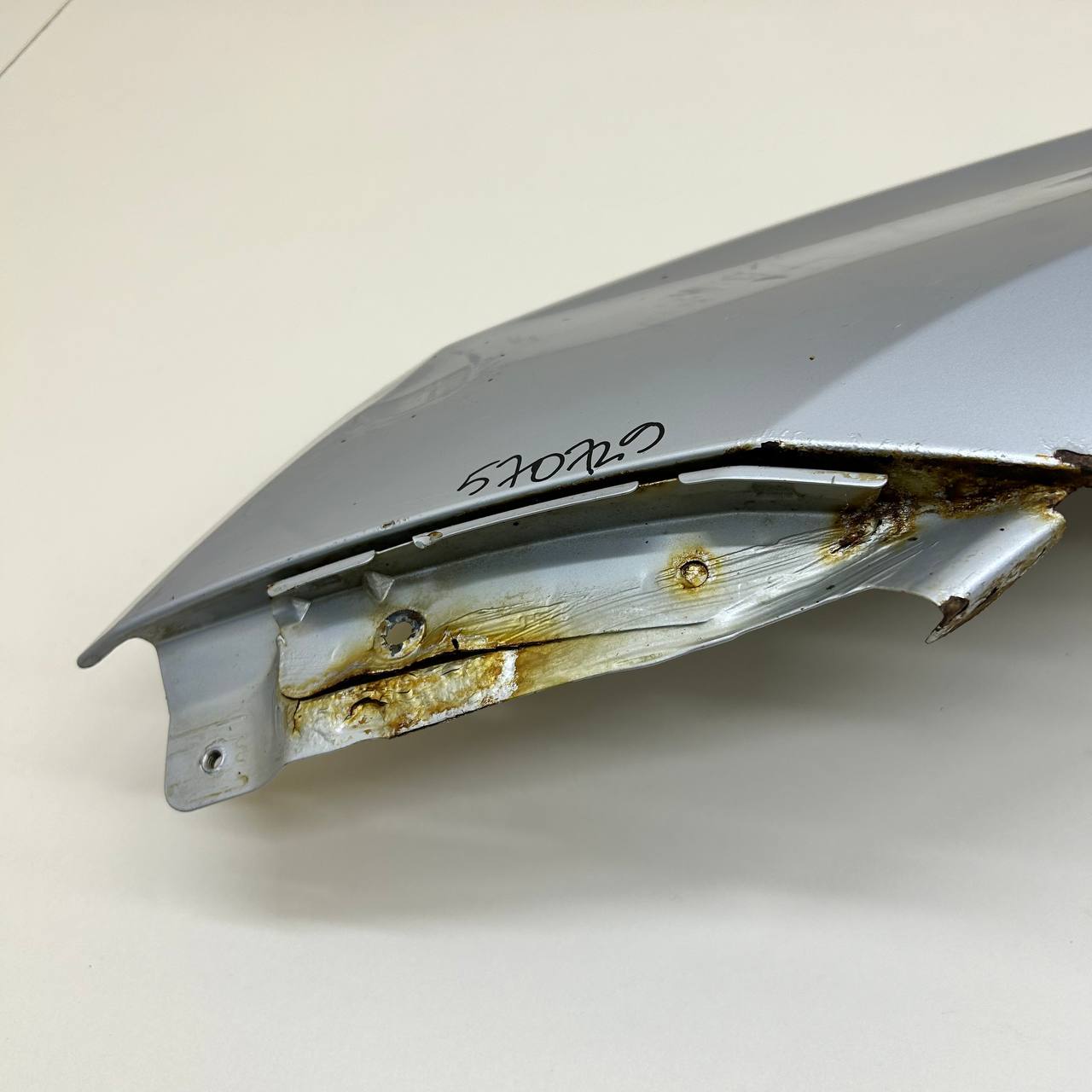 Крыло переднее левое Lada Granta 2011>