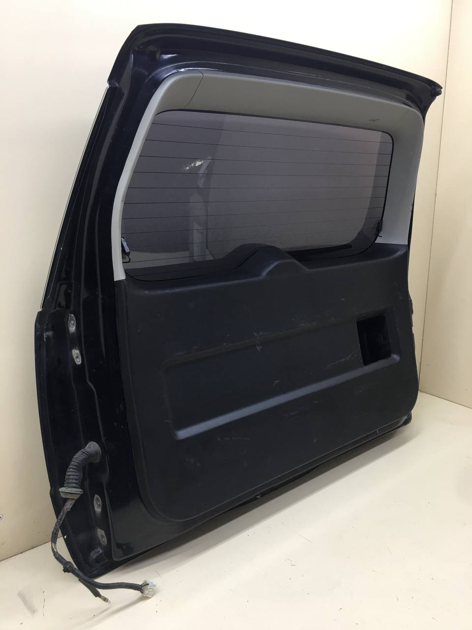Дверь багажника со стеклом Suzuki Grand Vitara 2005-2015