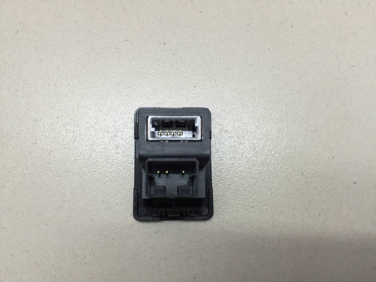 Разъем (USB AUX) Nissan Terrano (D10) 2014>