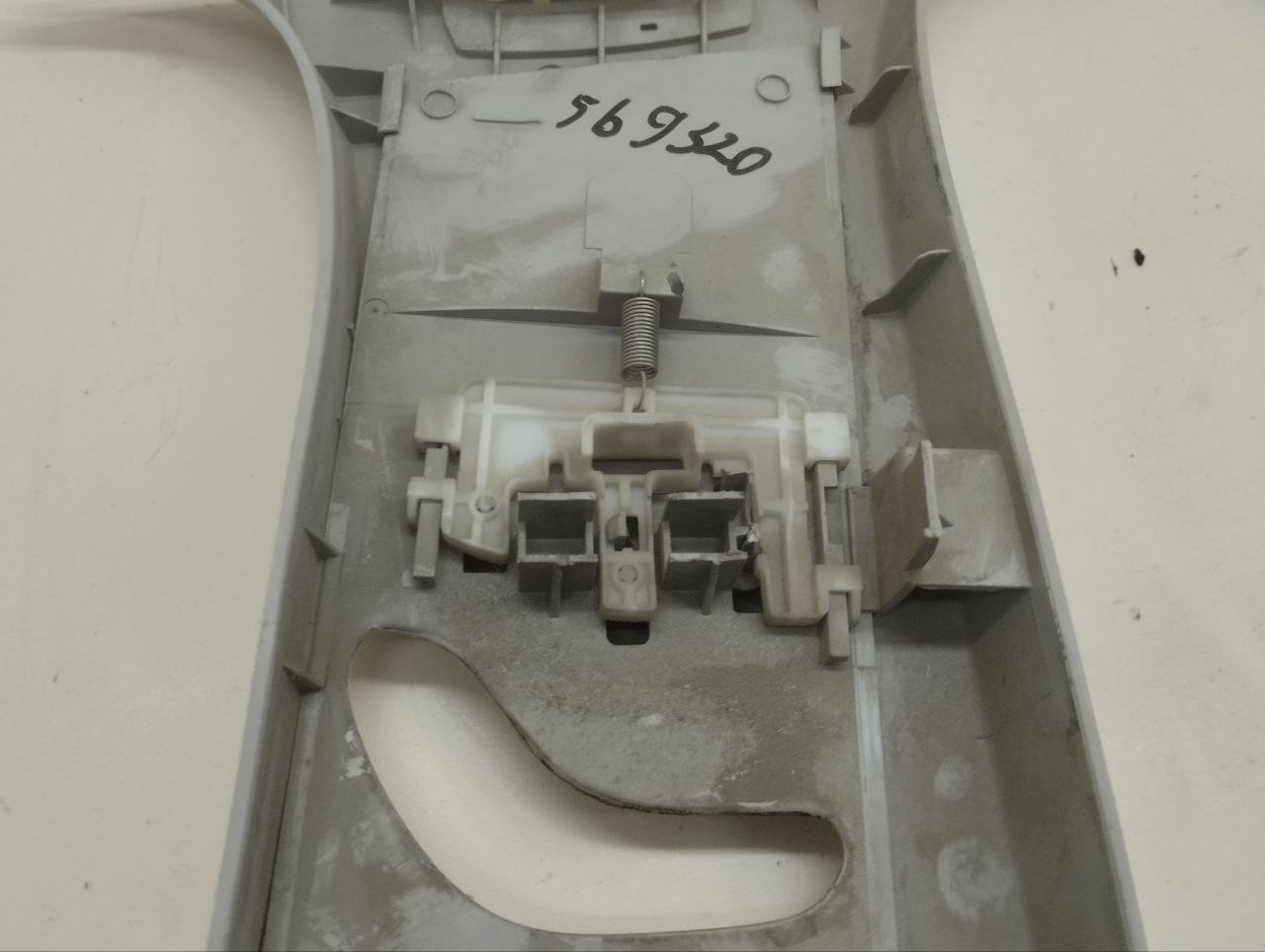 Обшивка стойки Ford Focus 2 (DA) 2005-2008 Обшивка стойки Ford Focus 2 (DA) 2005-2008