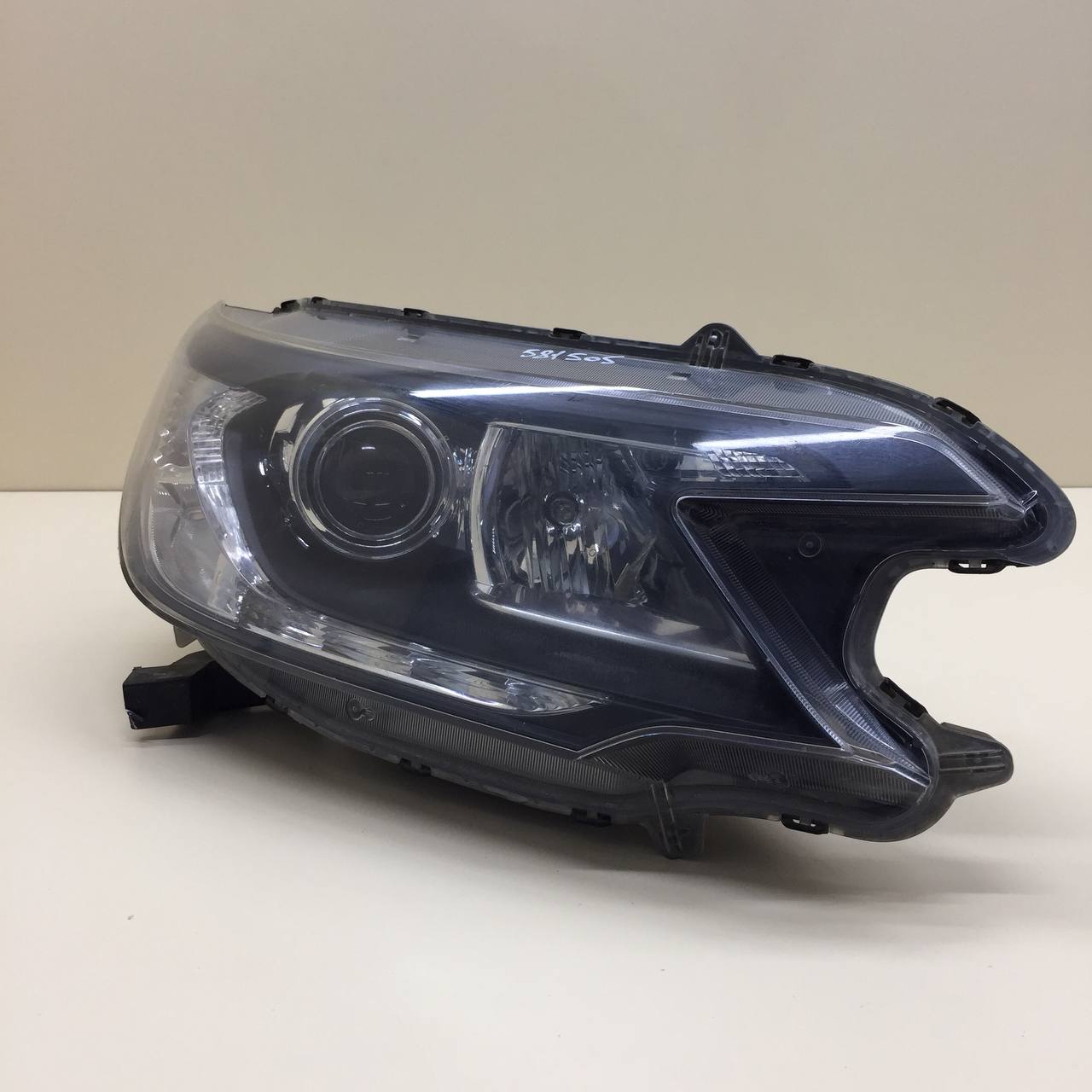Фара правая Honda CR-V 2012-2017 Фара правая Honda CR-V 2012-2017