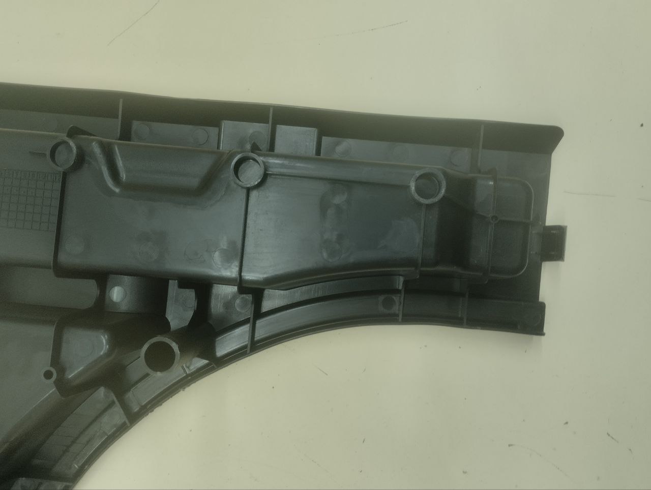 Ящик для инструментов Toyota Auris (E150) 2006-2012