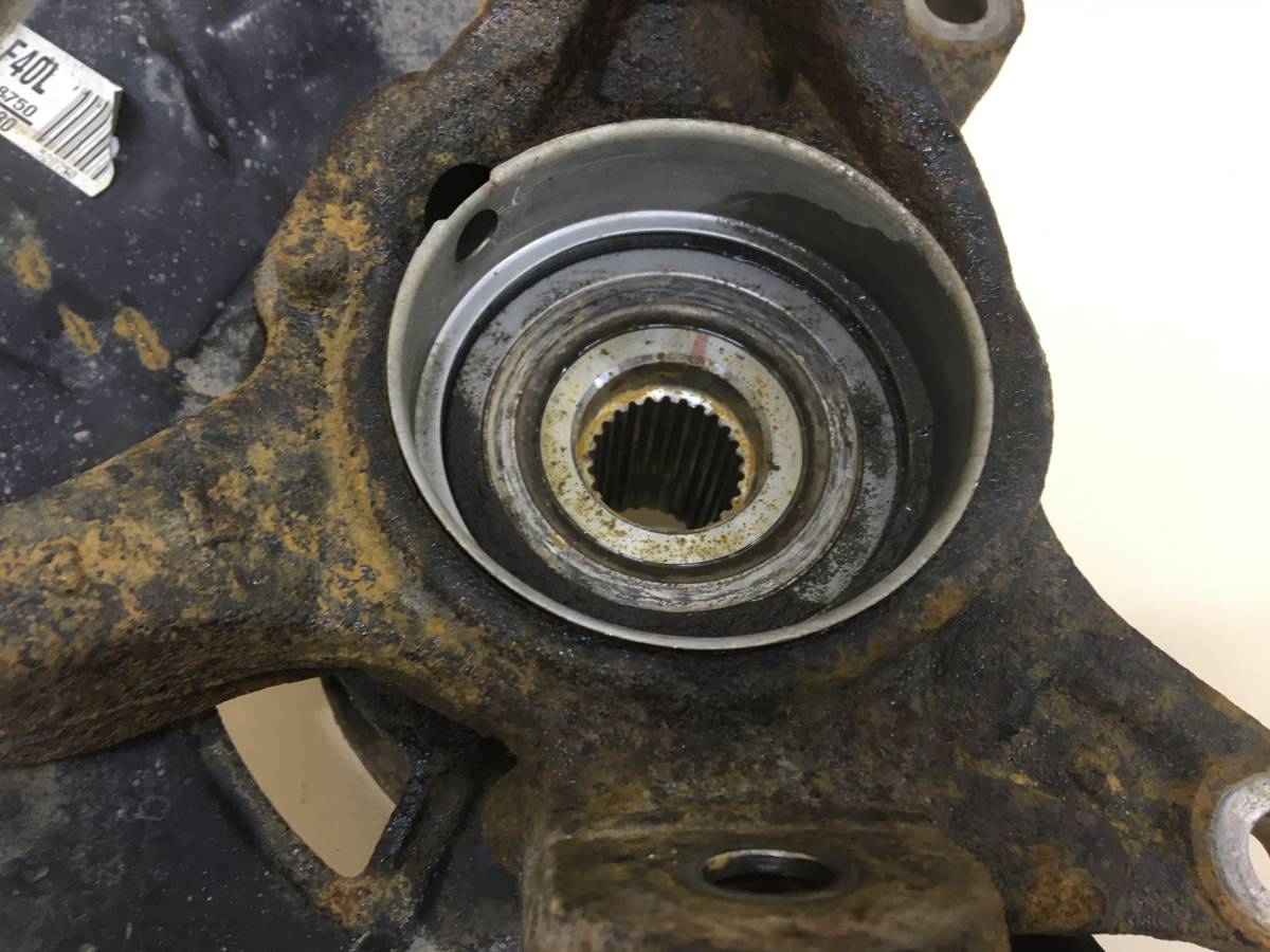 Кулак поворотный передний левый Toyota Camry (V40) 2006-2011