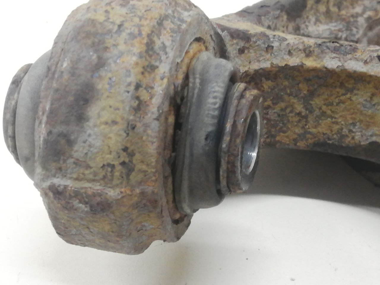 Кулак поворотный задний левый Hyundai ix55 2007-2013