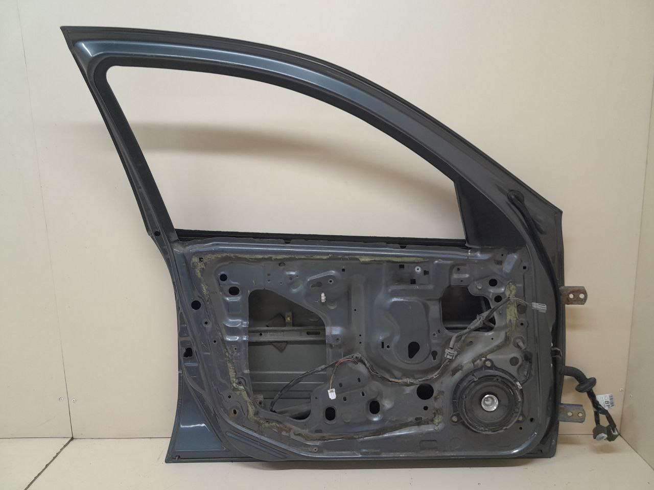 Дверь передняя левая Nissan Almera (N16) 2000-2006 Дверь передняя левая Nissan Almera (N16) 2000-2006