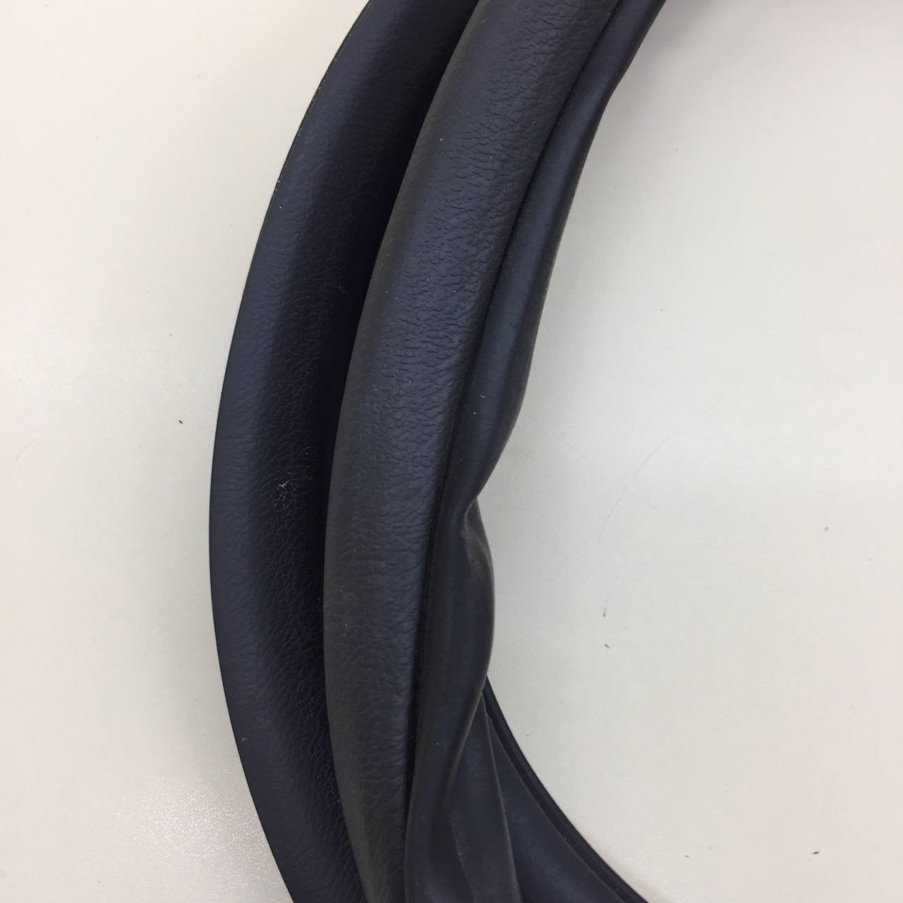 Уплотнитель проема двери задней левой Honda Civic 4D 2006-2012