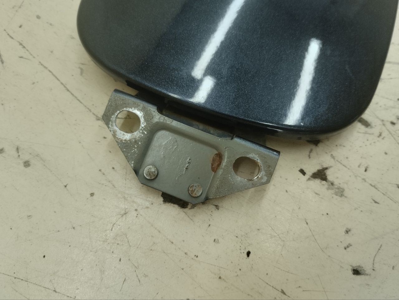 Лючок бензобака Chevrolet Niva 2009-2020