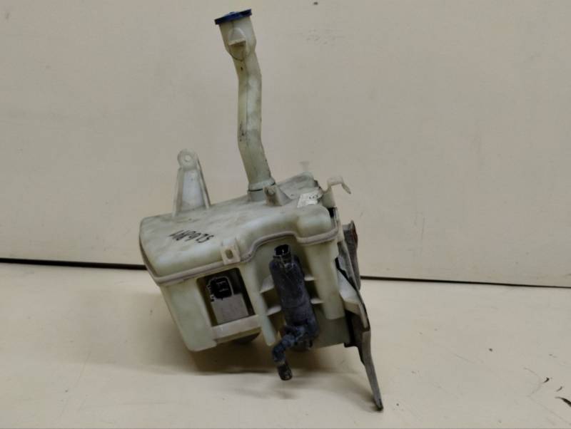 Бачок омывателя Toyota Corolla E150 2006-2013