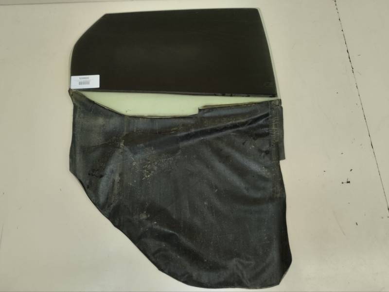 Стекло двери задней правой Lada Vesta 2015>