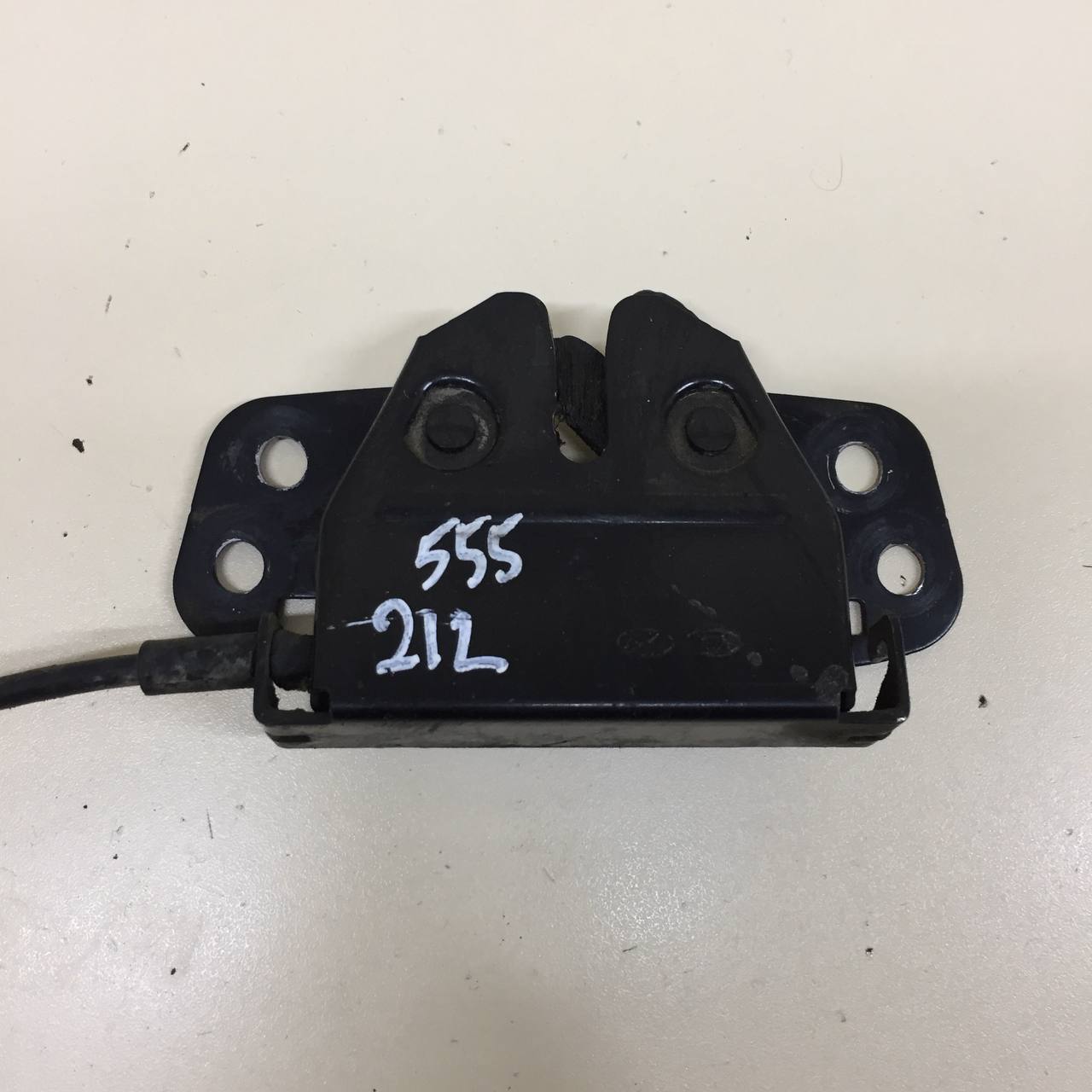 Замок капота Hyundai ix35 (LM) 2010-2015 Замок капота Hyundai ix35 (LM) 2010-2015