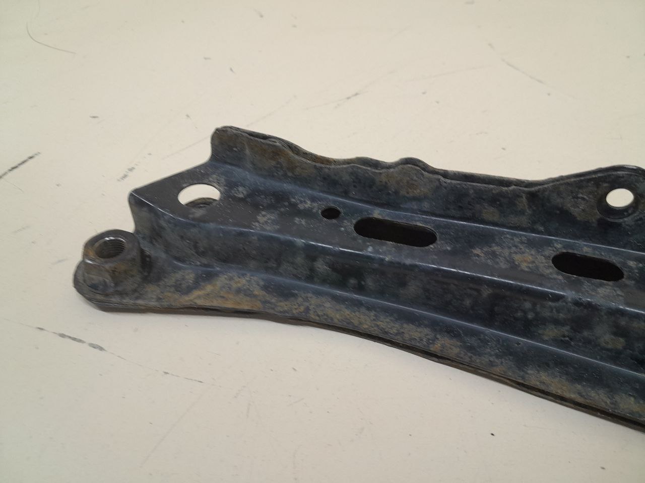 Балка передняя продольная Toyota Auris (E150) 2006-2012