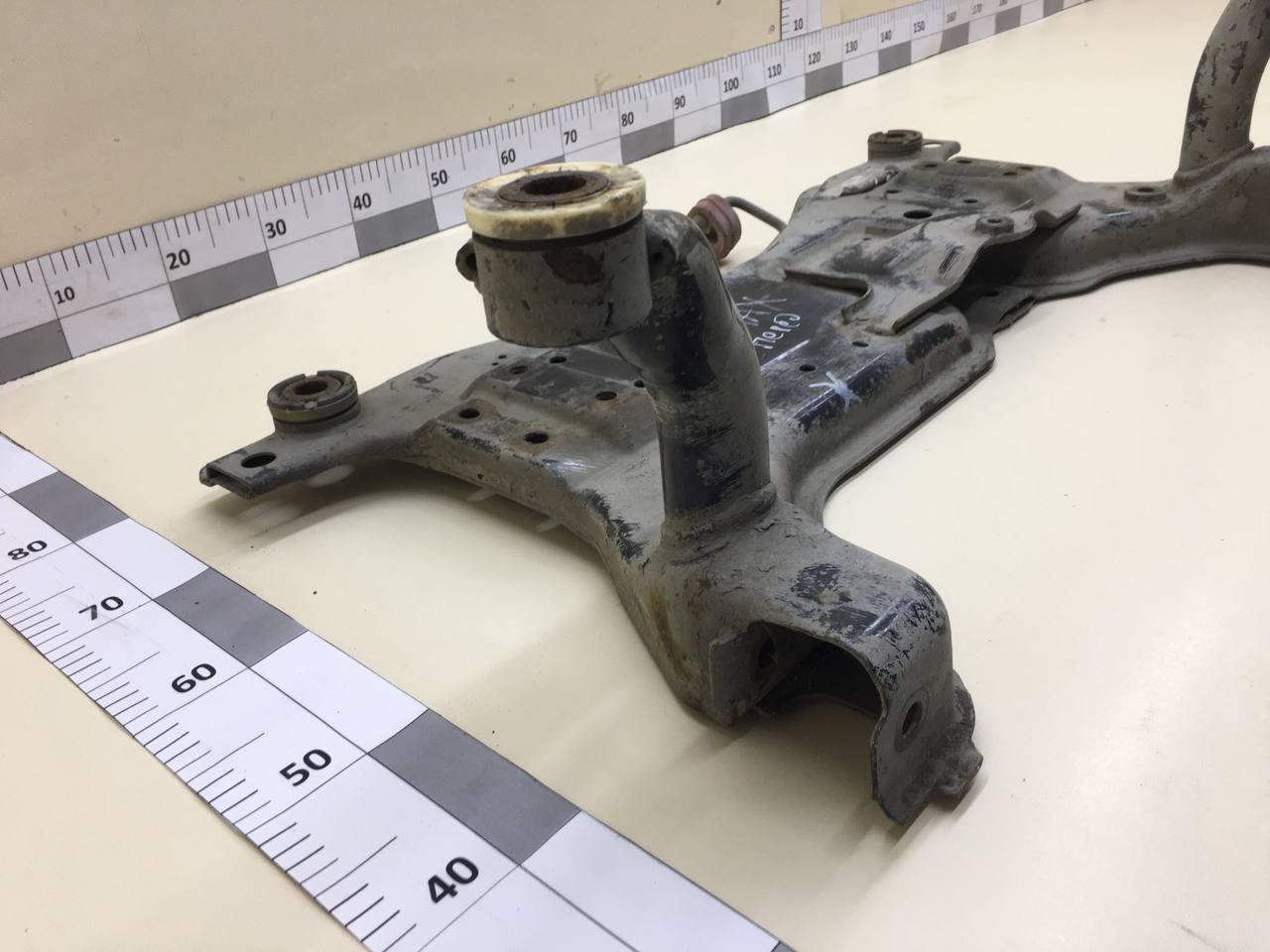 Балка подмоторная Ford C-MAX 2003-2010 Балка подмоторная Ford C-MAX 2003-2010