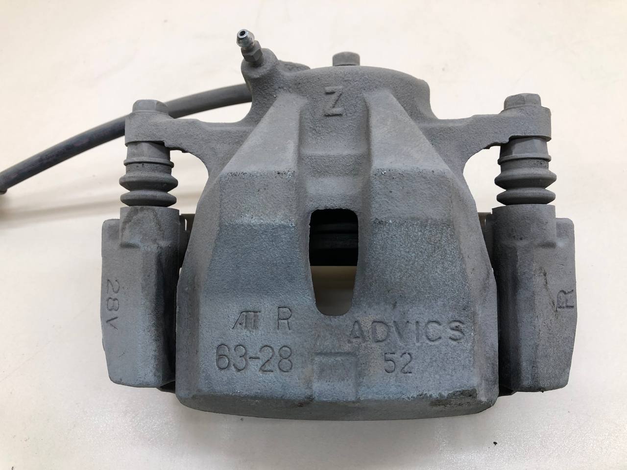 Суппорт передний правый Toyota Rav 4 (A30) 2006-2013