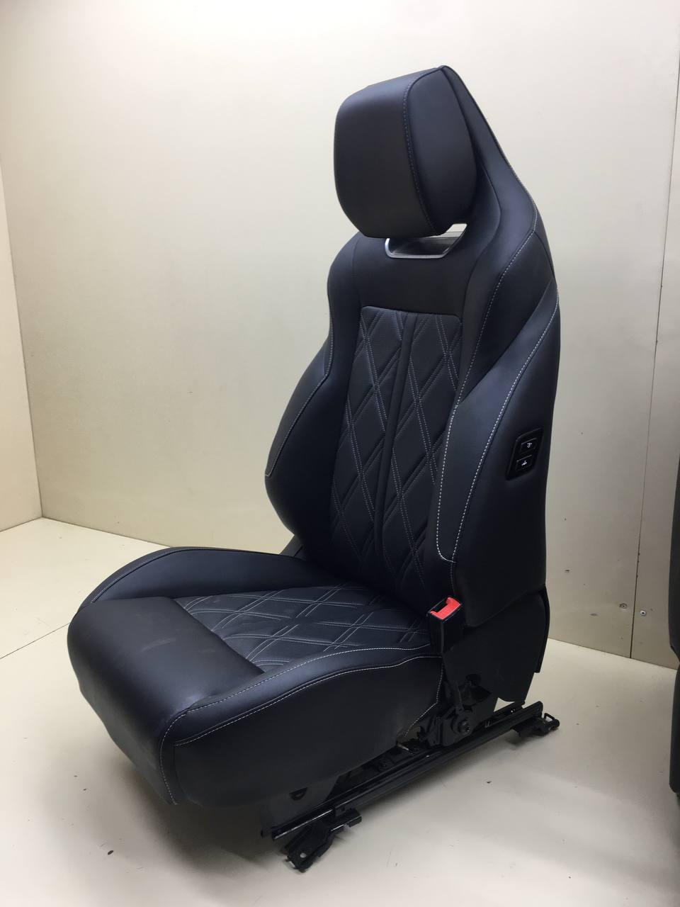 Сиденье (комплект) Changan UNI-K 2020>