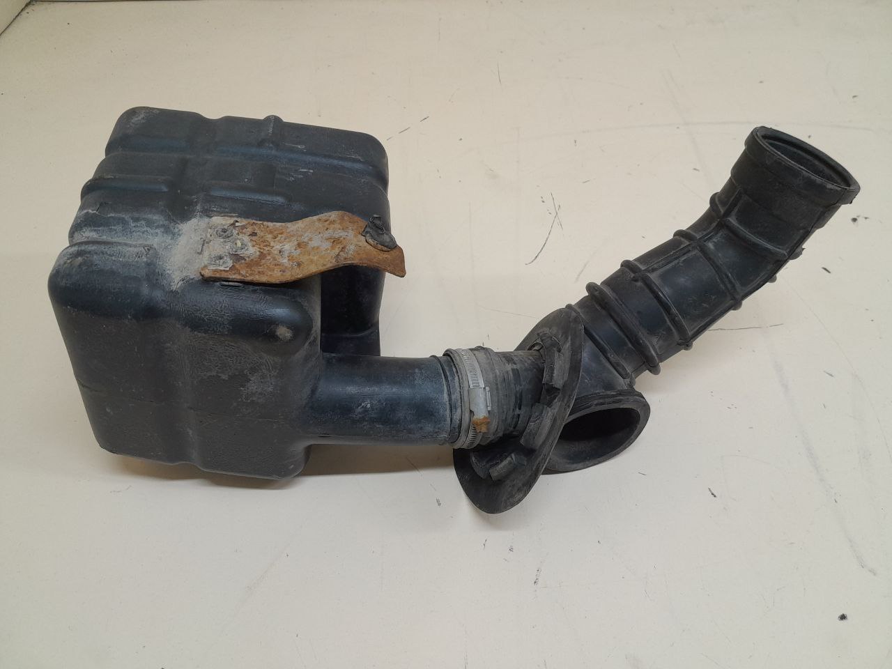 Резонатор воздушного фильтра Daewoo Nexia (N150) 2008-2016