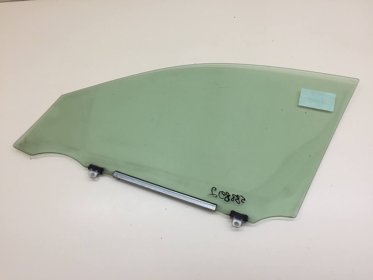 Стекло двери передней правой Toyota Rav 4 (A30) 2006-2013