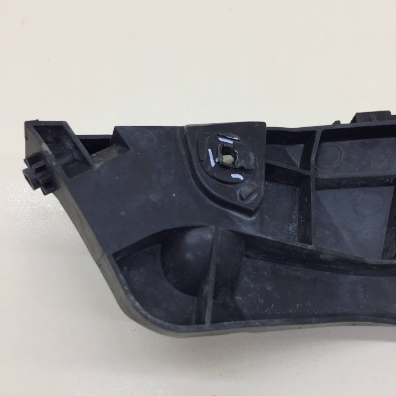 Кронштейн переднего бампера левый Toyota Rav 4 (XA40) 2013-2019