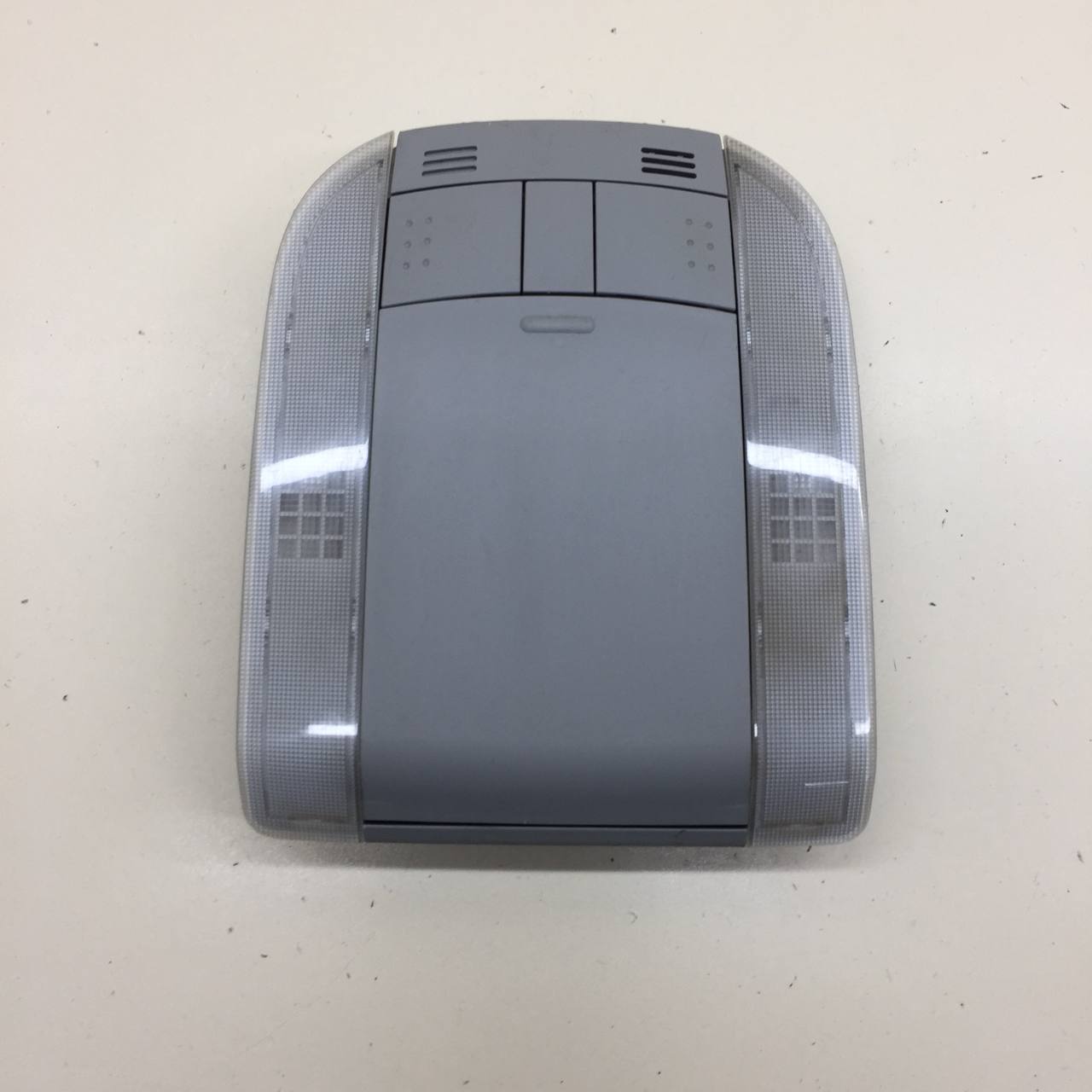 Плафон салонный Toyota Corolla E150 2006-2013 Плафон салонный Toyota Corolla E150 2006-2013