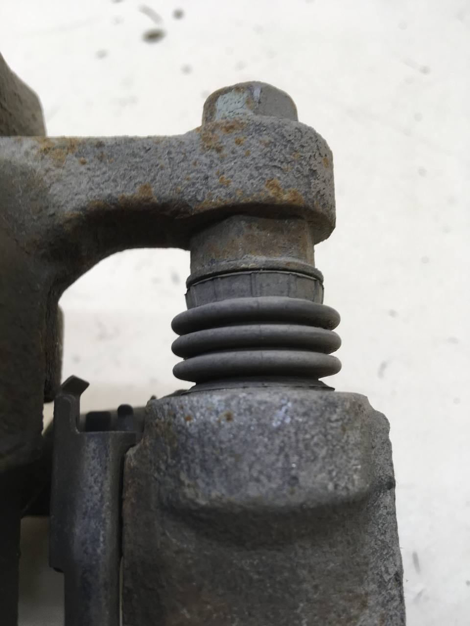 Суппорт передний правый Hyundai Santa Fe (TM) 2018-2022