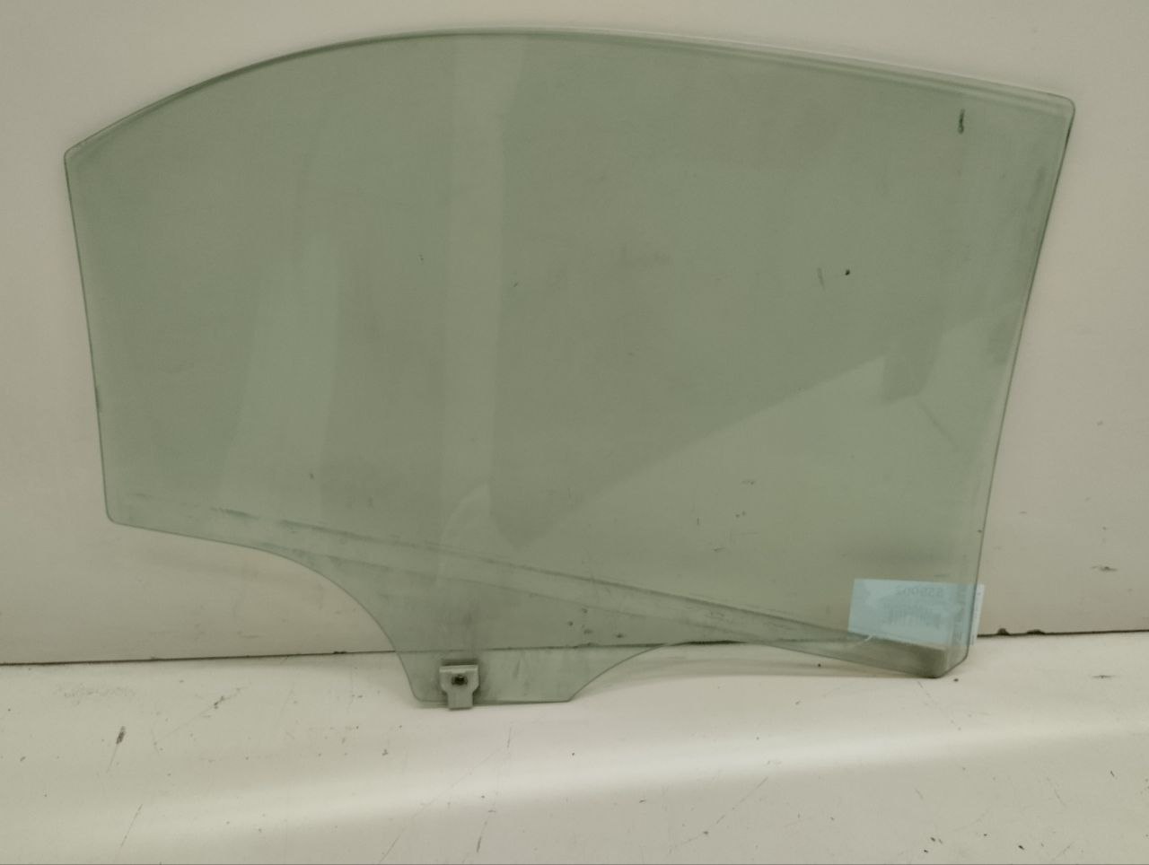 Стекло двери задней левой Mazda Mazda 6 (GG) 2002-2007 Стекло двери задней левой Mazda Mazda 6 (GG) 2002-2007