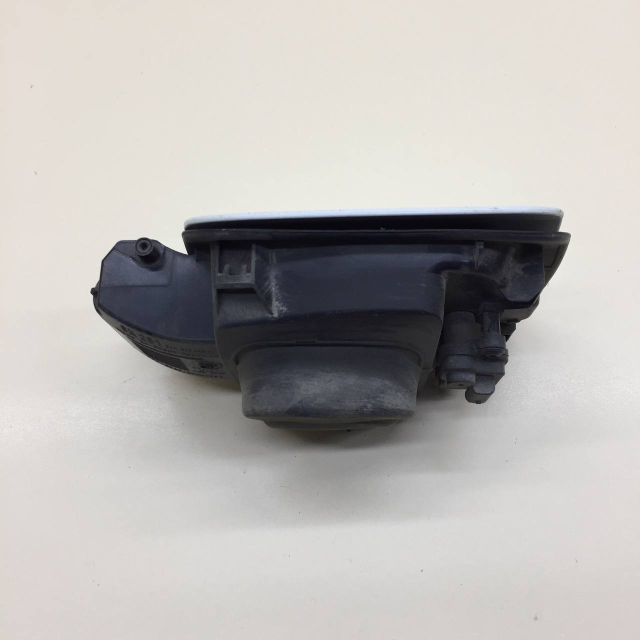 Лючок бензобака Skoda Rapid 2012-2020