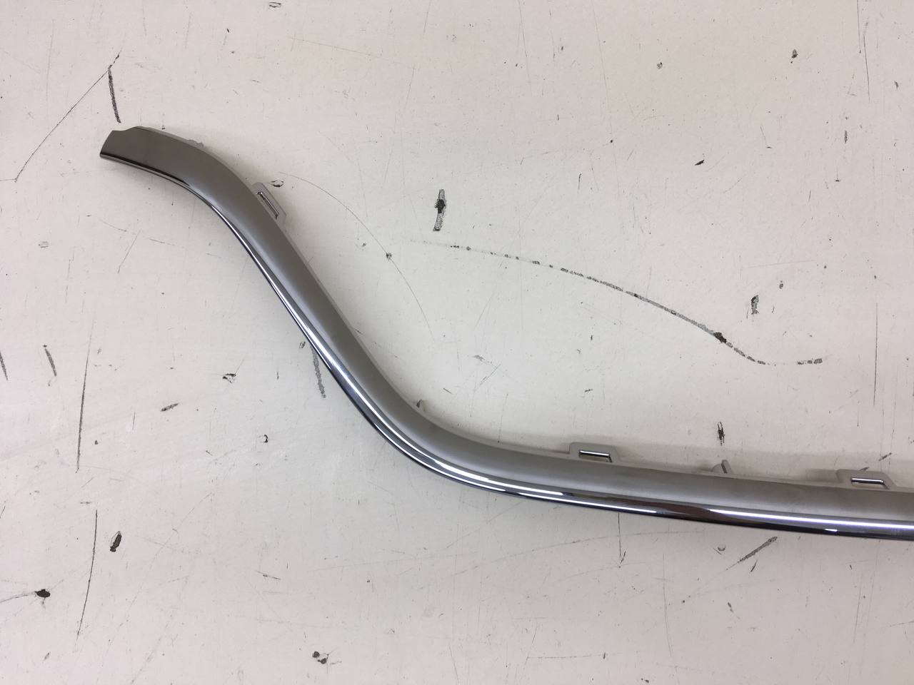 Накладка на решетку радиатора Renault Logan (2) 2014>