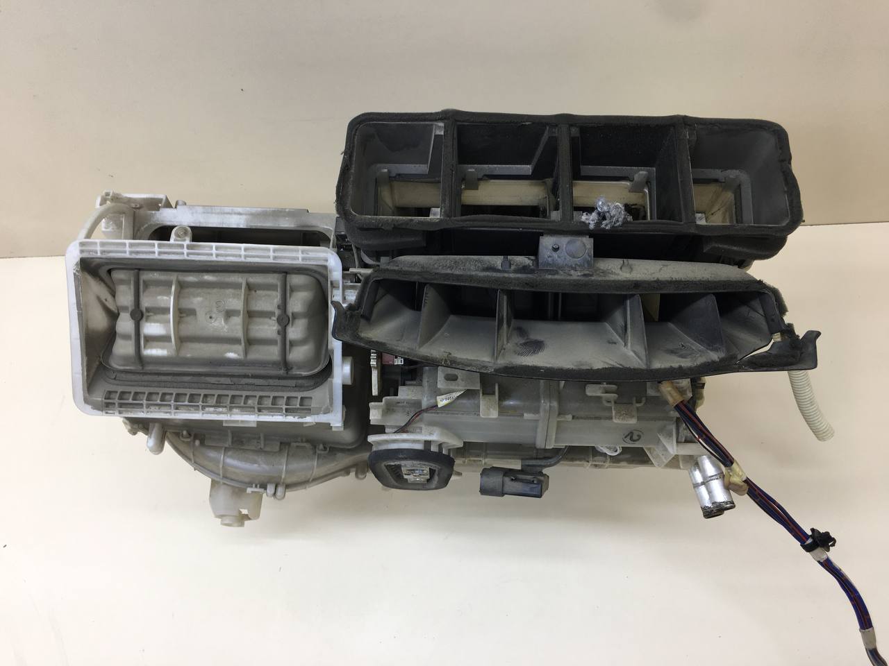 Корпус отопителя Toyota Auris (E150) 2006-2012