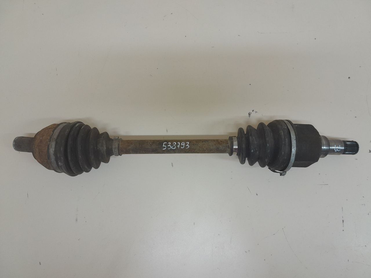 Полуось передняя левая Ford Focus 2 (DB) 2008-2011 Полуось передняя левая Ford Focus 2 (DB) 2008-2011