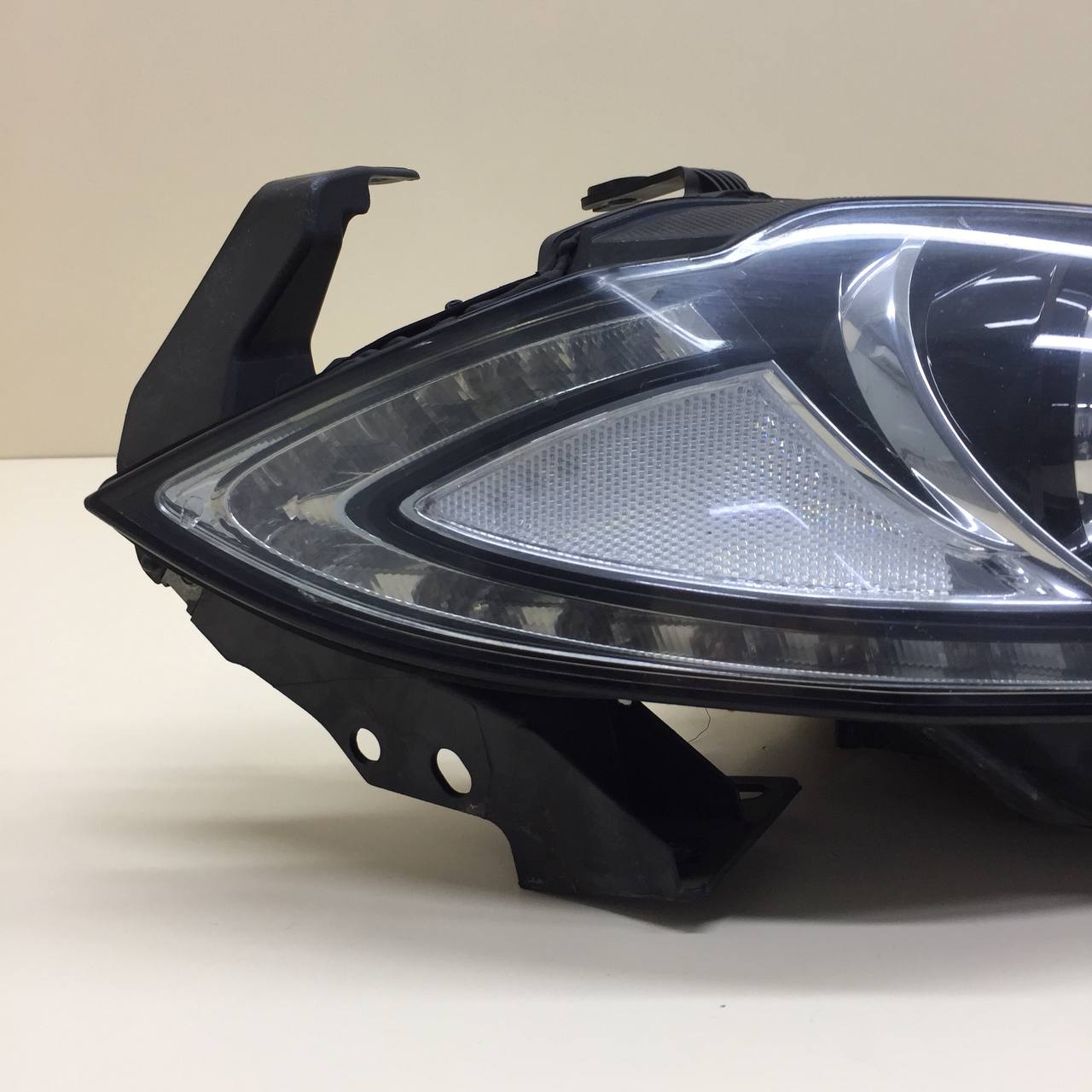 Фара правая Jaguar XF 2007-2015