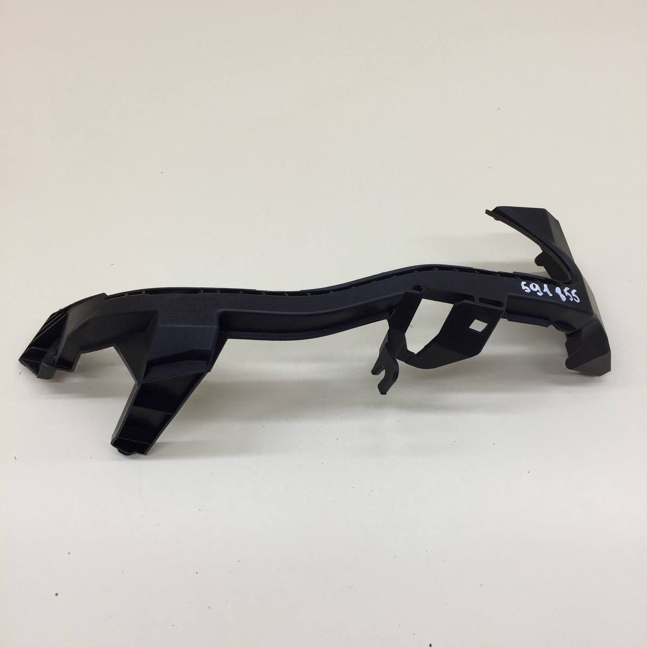 Кронштейн переднего бампера правый Subaru Impreza (GJ/G13) 2011-2014