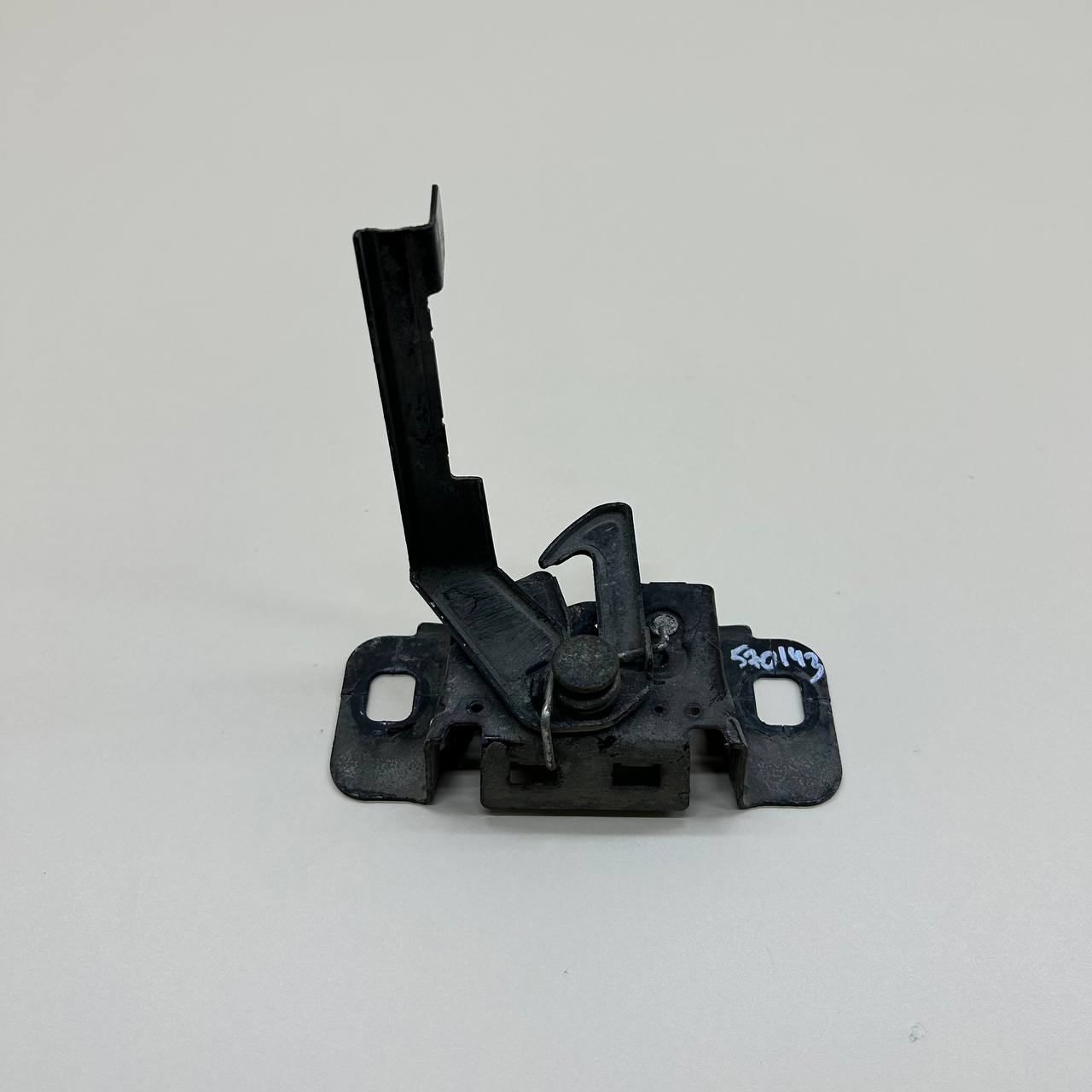 Замок капота Chevrolet Cruze (J300) 2009-2016